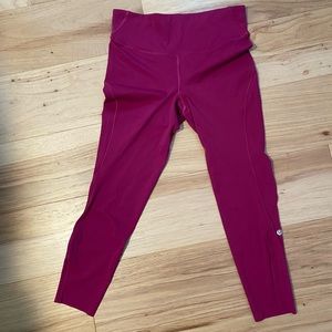 Lulu Lemon Cropped Leggings Magenta Size 10
